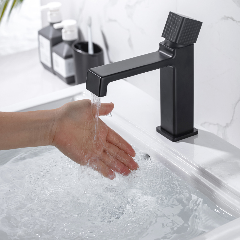 Modern Bathroom Matte Black Basin Faucet Sink Mixer Single Handle Black Tap Hot And Cold